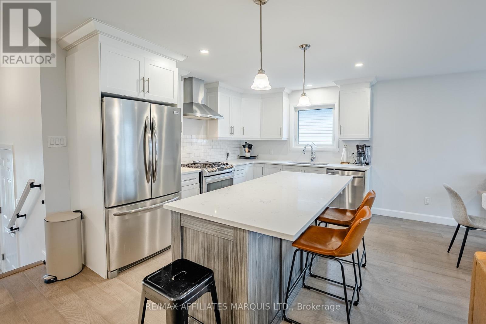269 GILLIS AVENUE - 8