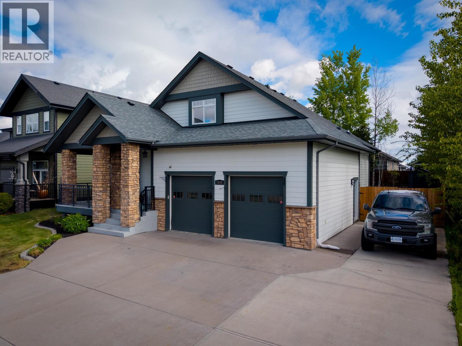 2578 MAURICE DRIVE - 4