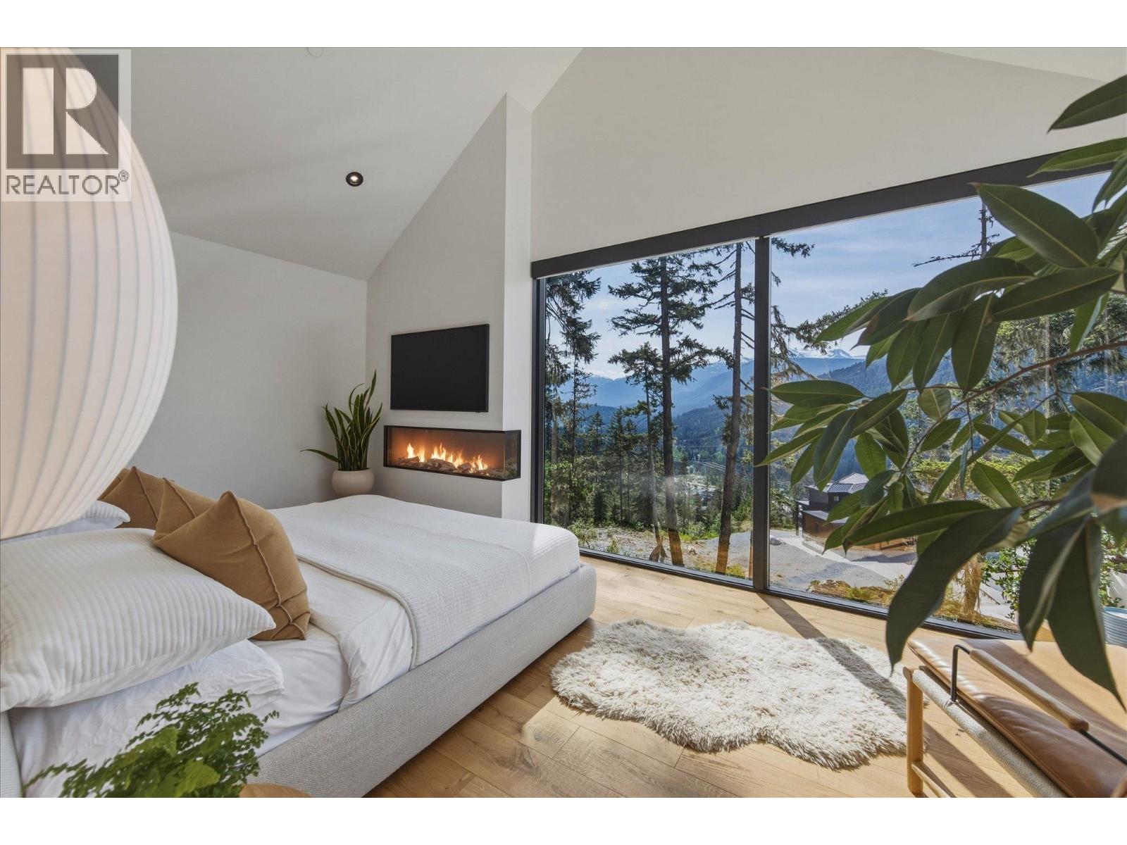 9304 STELLER'S WAY, Whistler