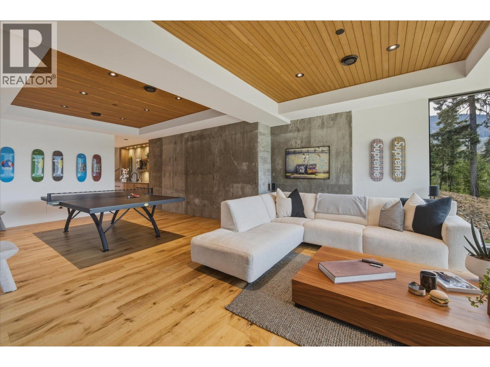 9304 STELLER'S WAY, Whistler