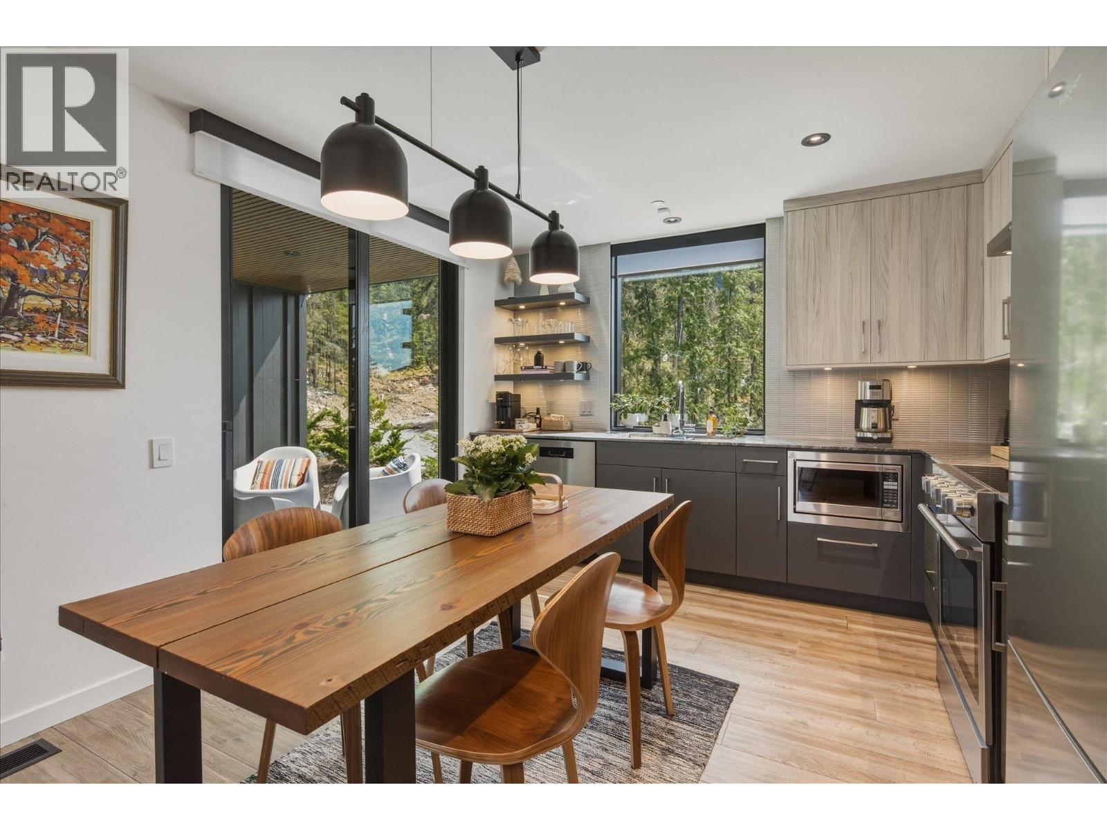 9304 STELLER'S WAY, Whistler