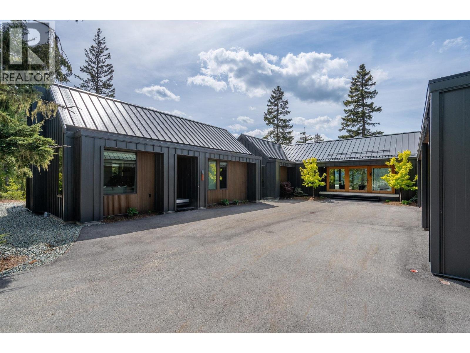 9304 STELLER'S WAY, Whistler