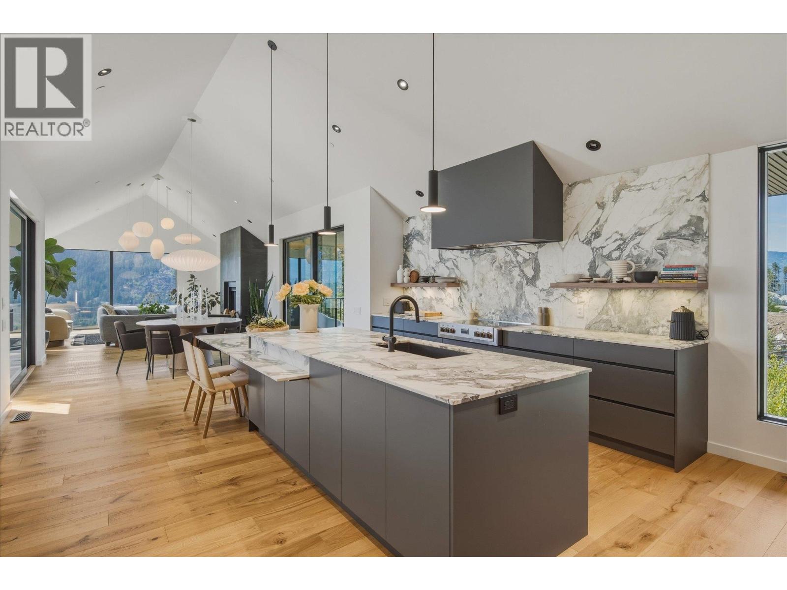 9304 STELLER'S WAY, Whistler