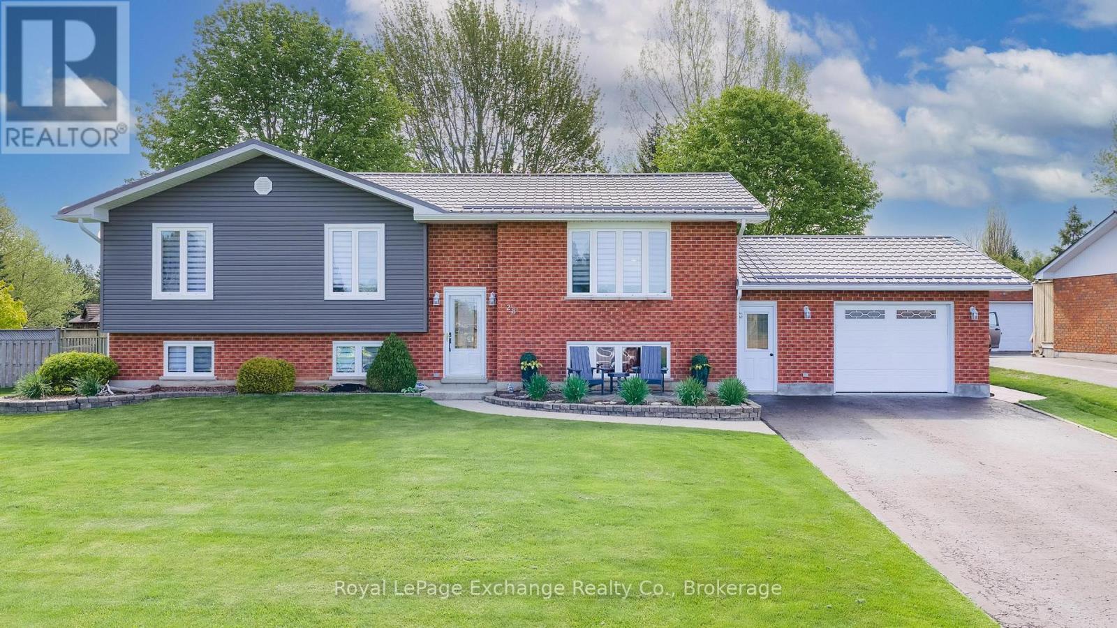 28 MAPLE STREET - 1