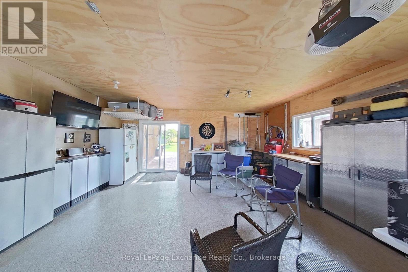 28 MAPLE STREET - 17