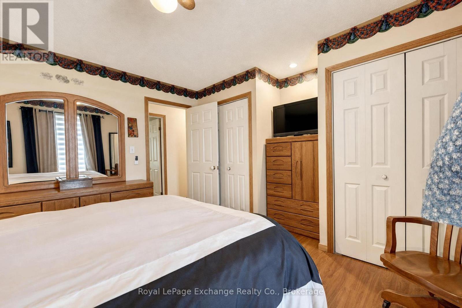 28 MAPLE STREET - 37