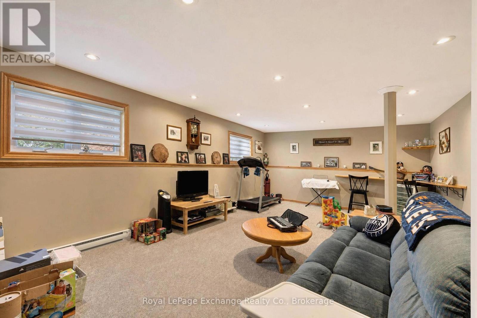 28 MAPLE STREET - 39
