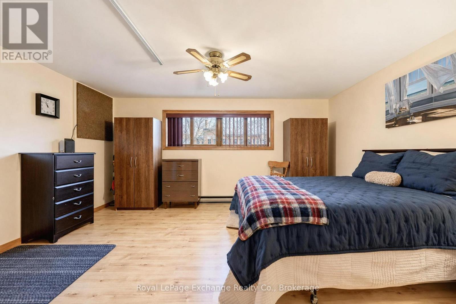 28 MAPLE STREET - 46