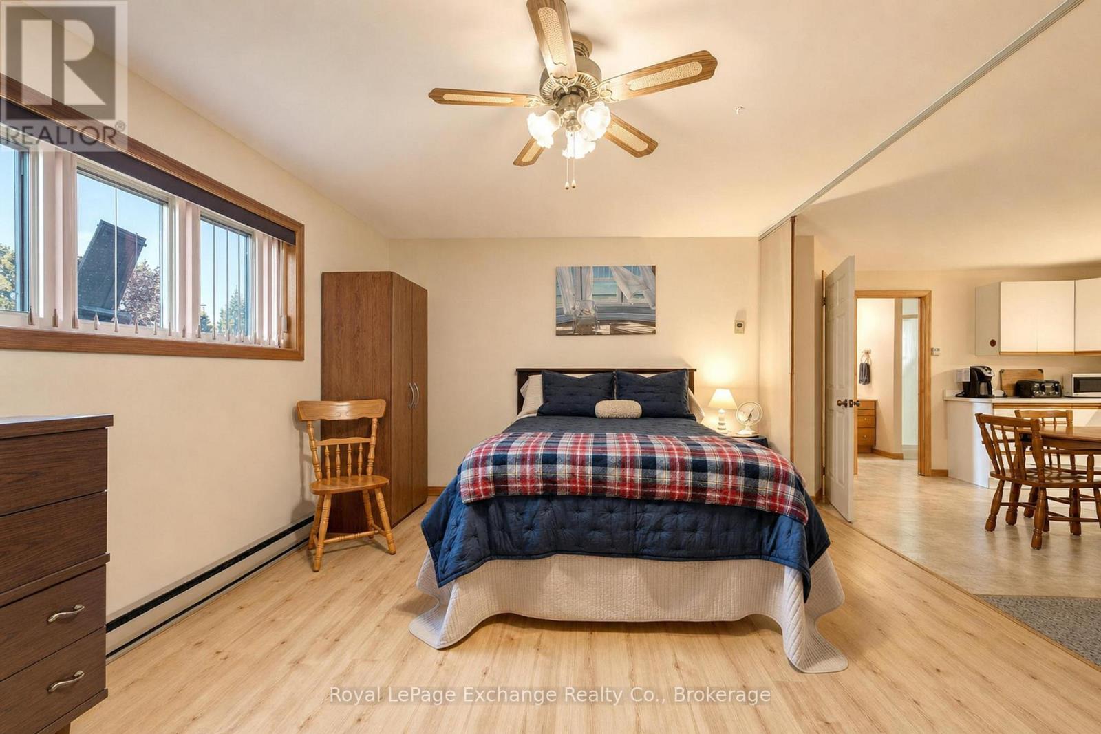 28 MAPLE STREET - 47