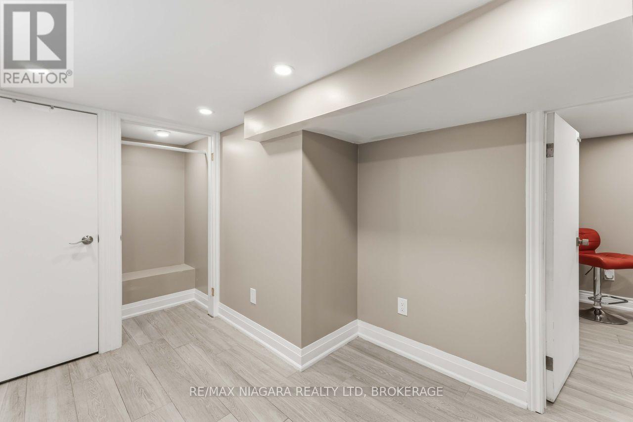 77 SEMLEY AVENUE - 31