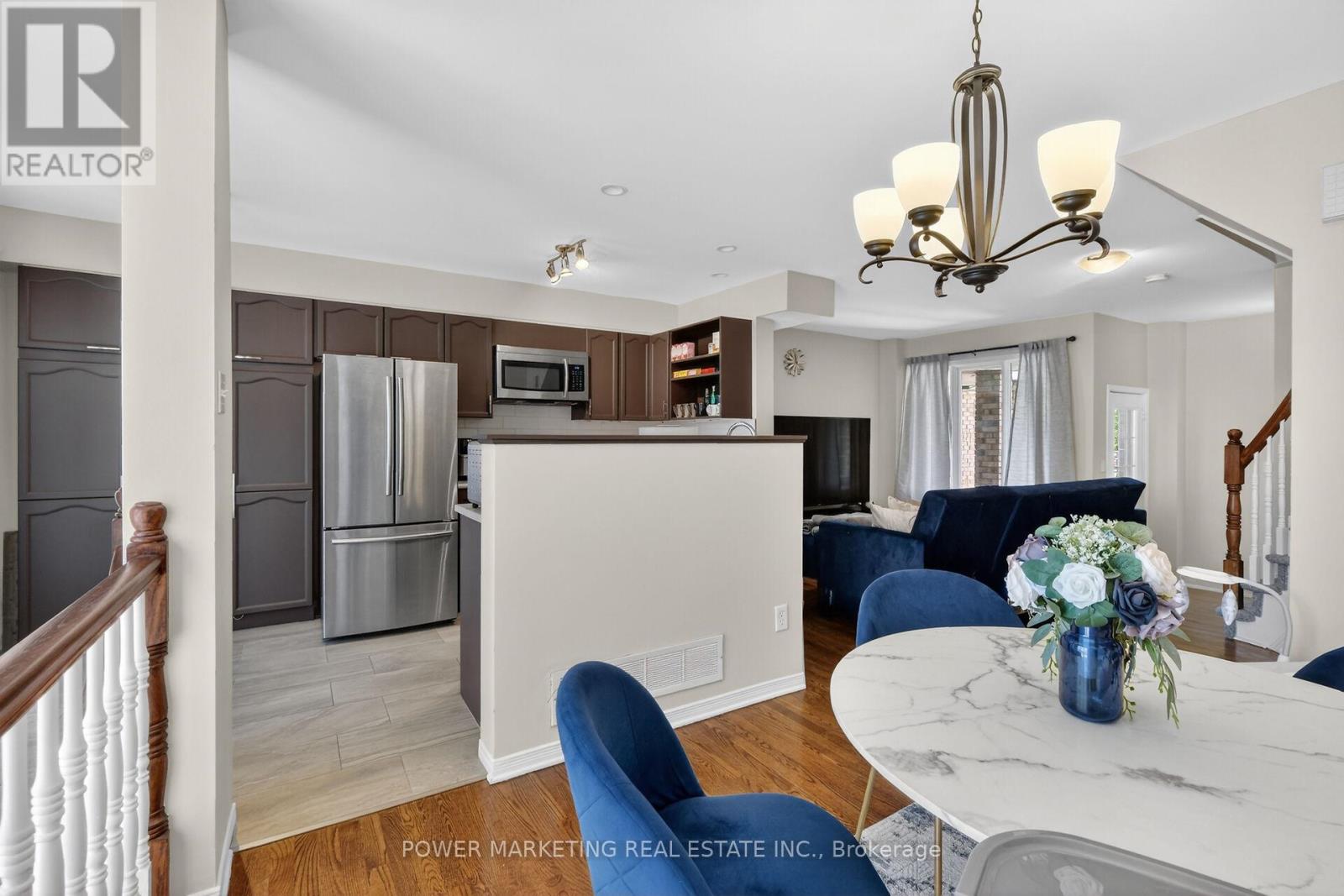 1493 LYNX CRESCENT - 12