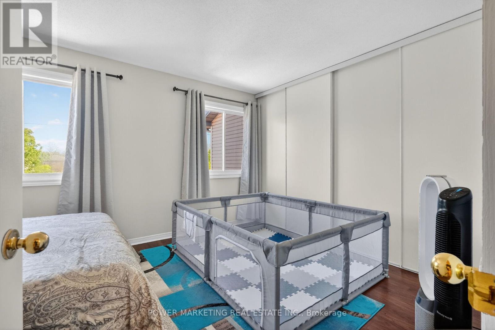 1493 LYNX CRESCENT - 27