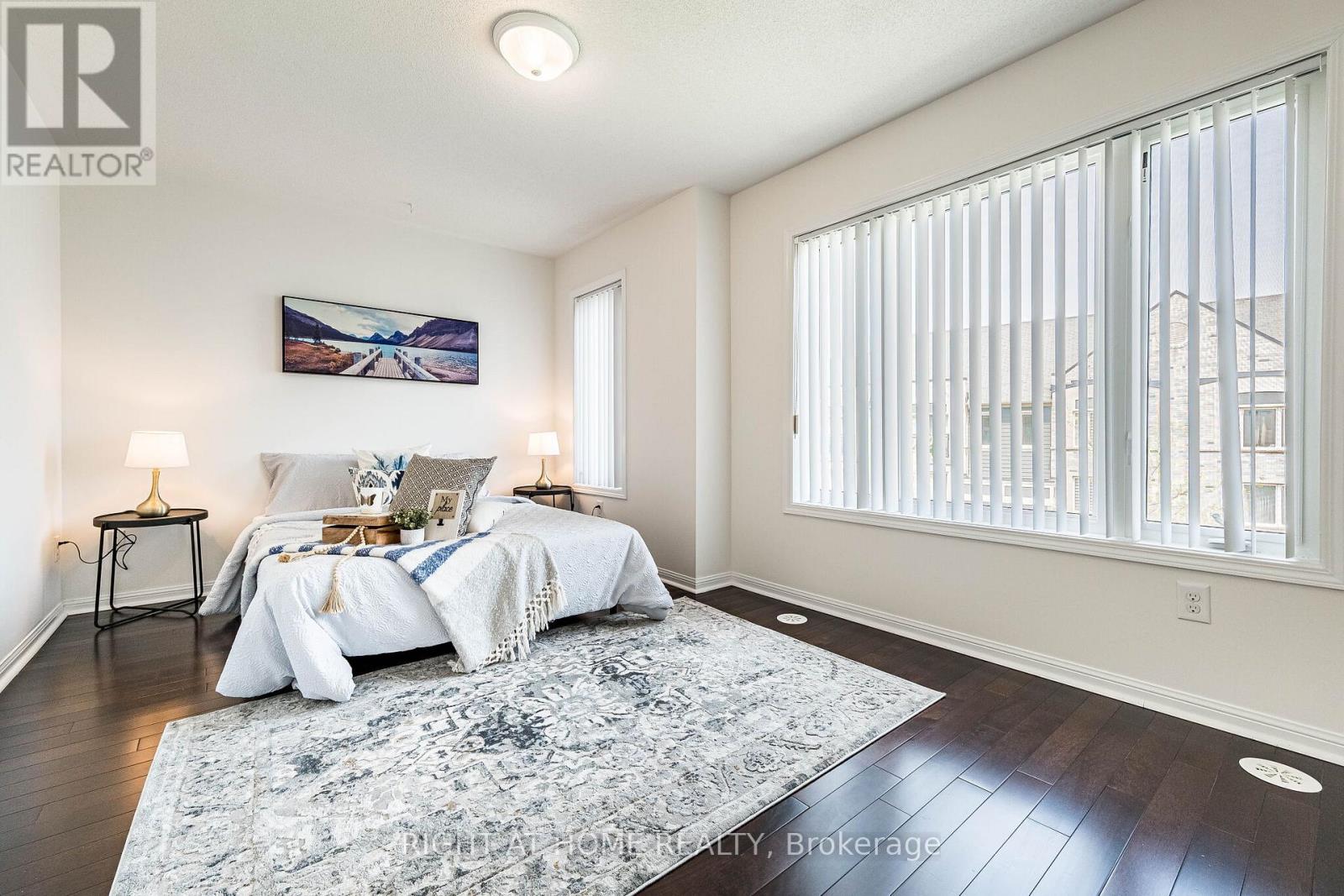#73 5650 WINSTON CHURCHILL BOULEVARD W - 33