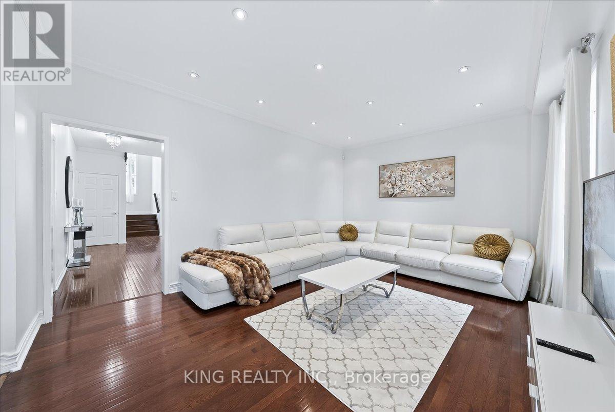 76 BLACKBURN DRIVE - 17