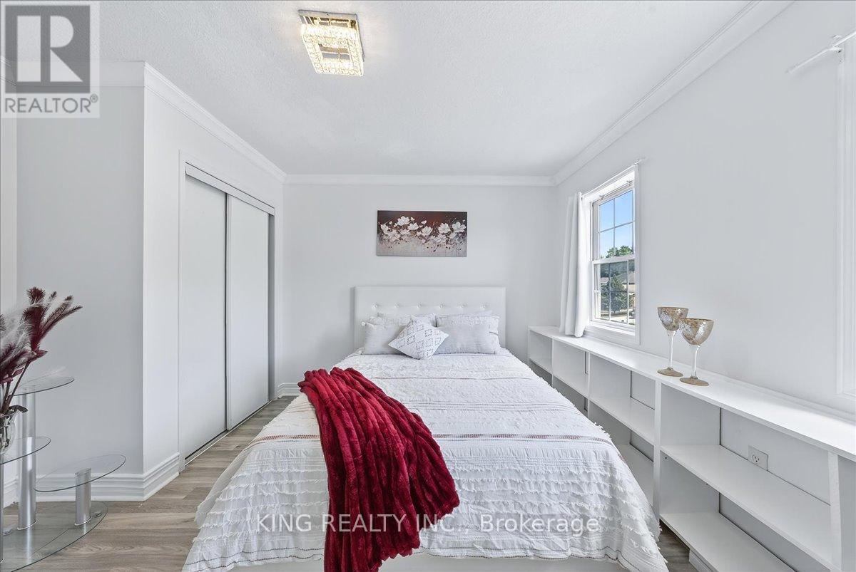 76 BLACKBURN DRIVE - 32