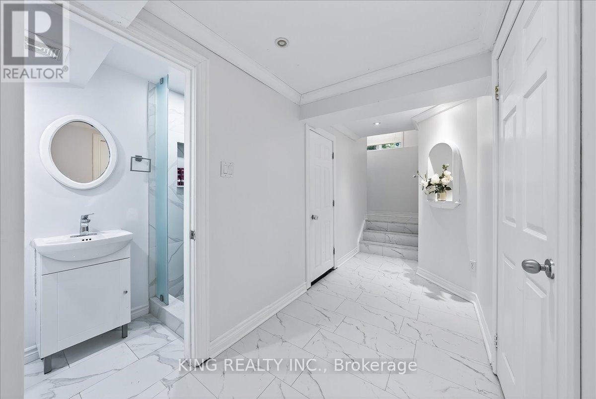 76 BLACKBURN DRIVE - 37