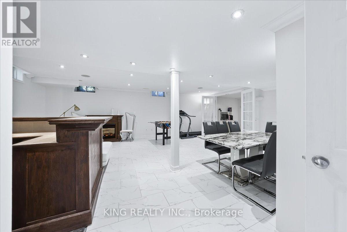 76 BLACKBURN DRIVE - 39