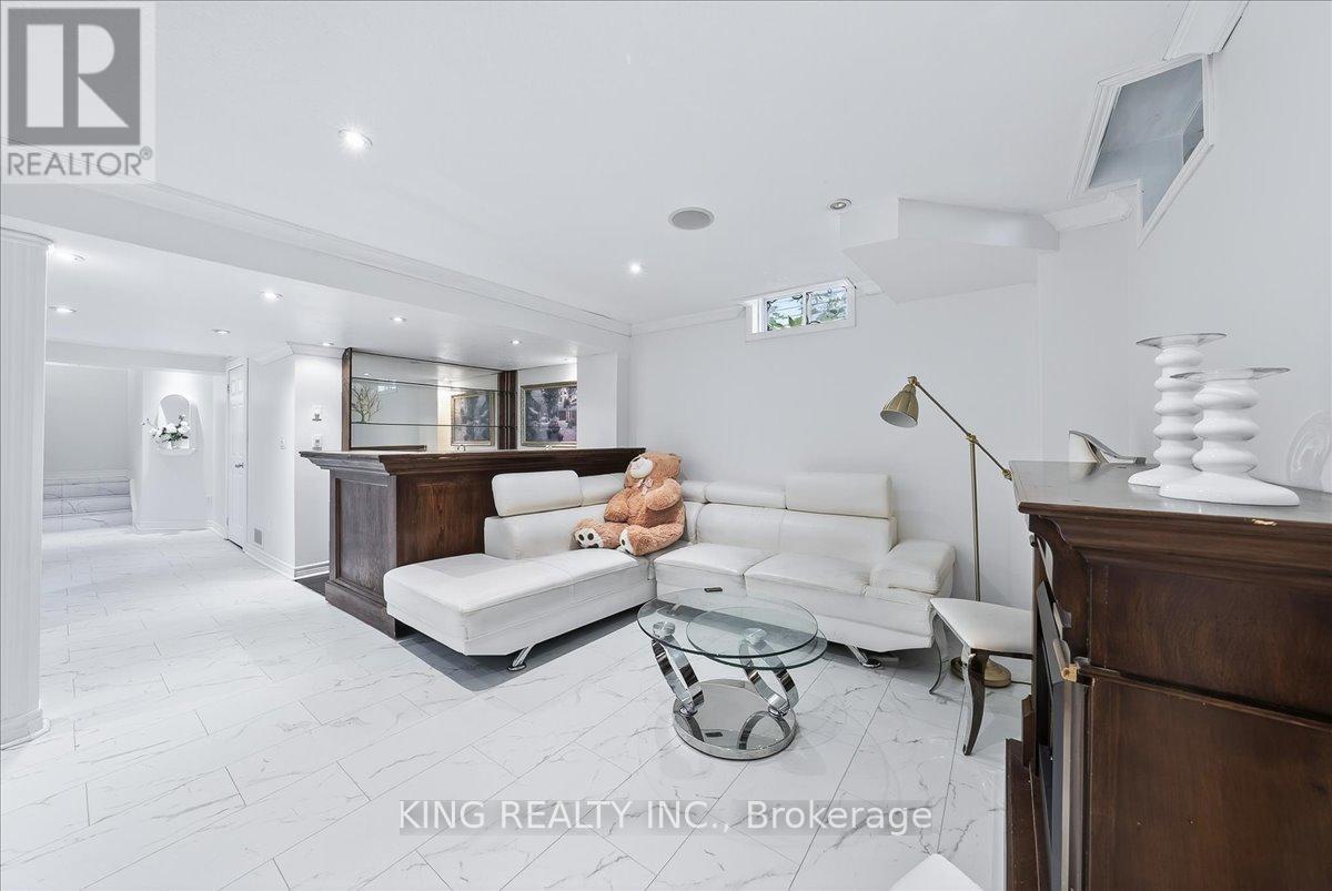 76 BLACKBURN DRIVE - 42