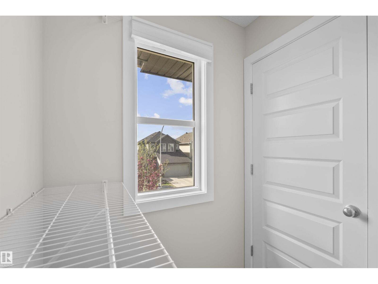 22546 96 AV NW - 17