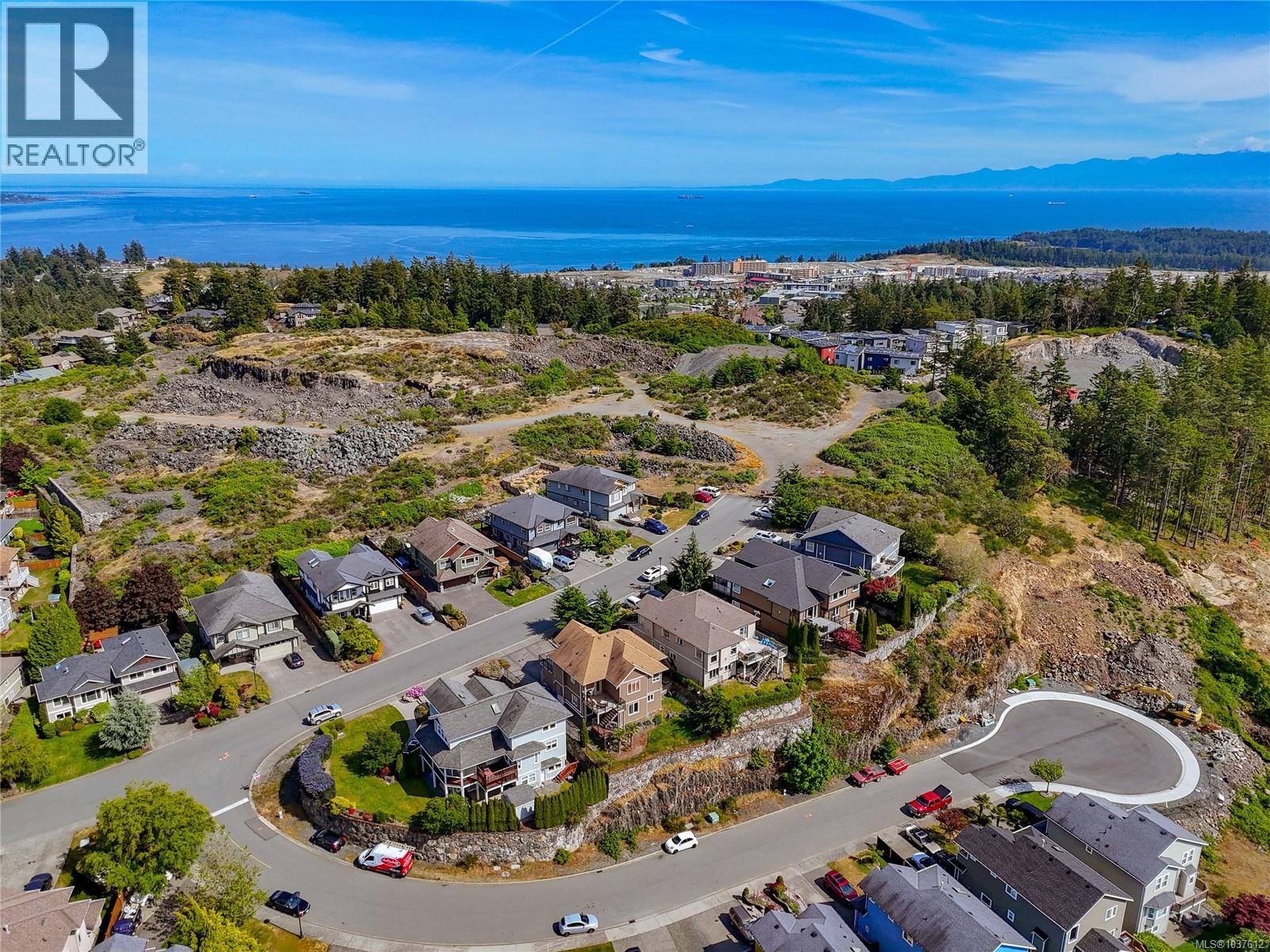 3438 Mary Anne Cres - 48