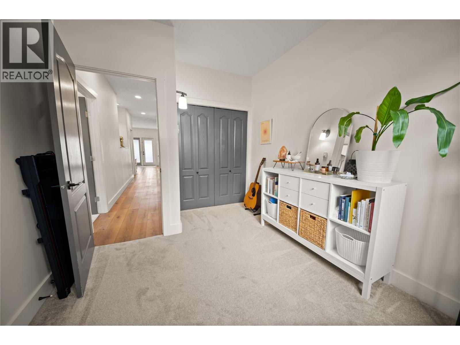 #501 7337 PROSPECTOR Avenue - 19