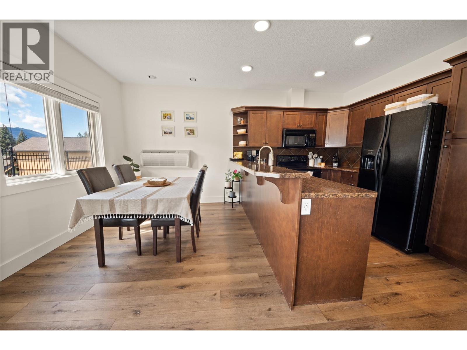 #501 7337 PROSPECTOR Avenue - 11
