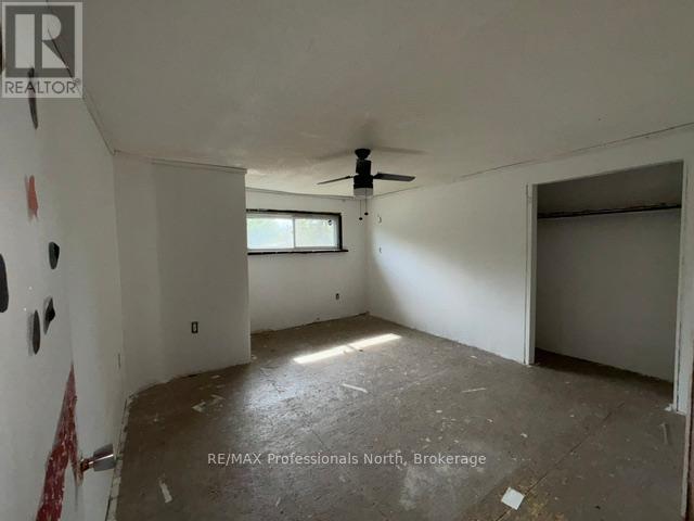 3044 GELERT ROAD - 30