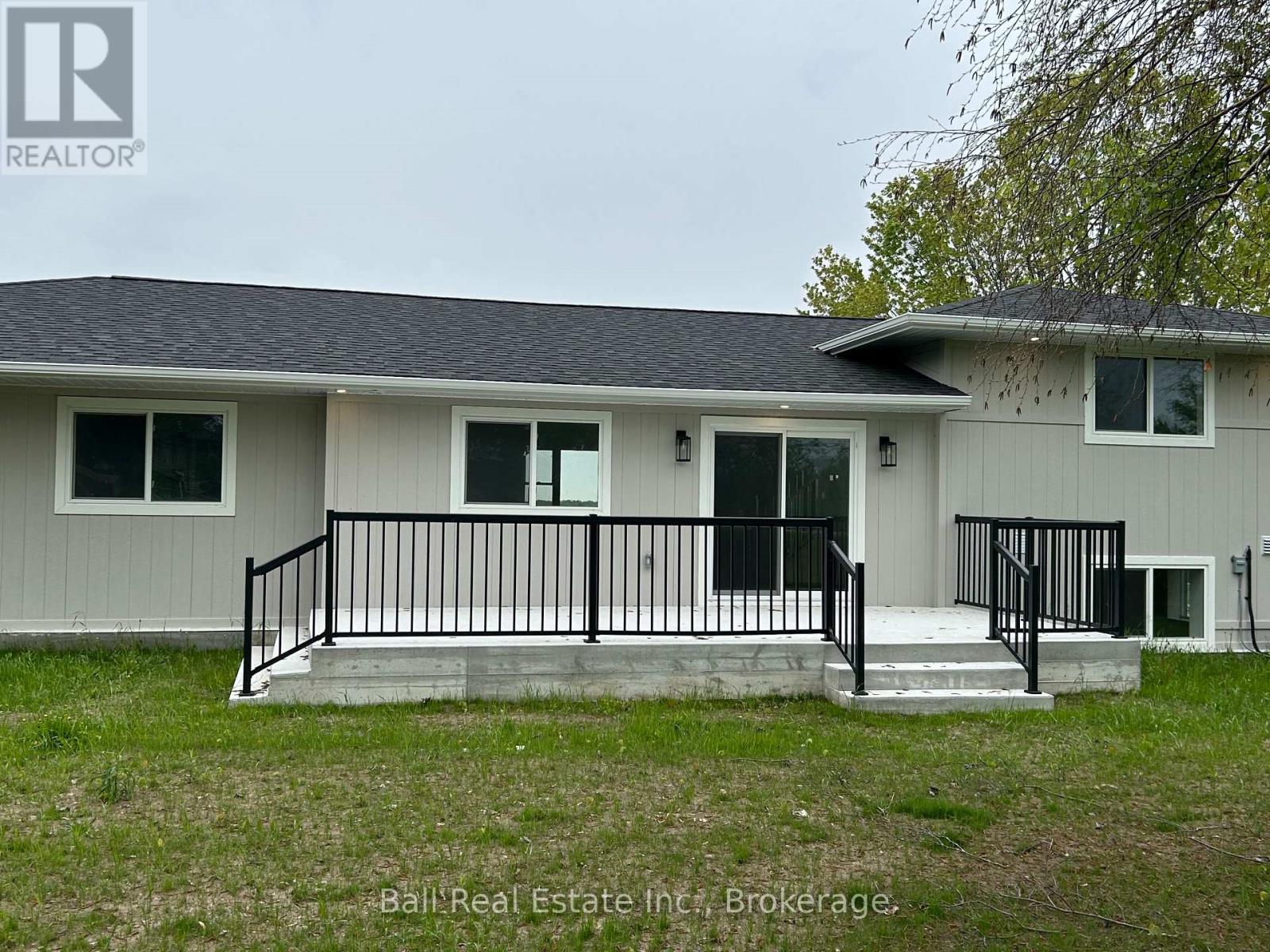 73 LAKEVIEW CRESCENT - 42