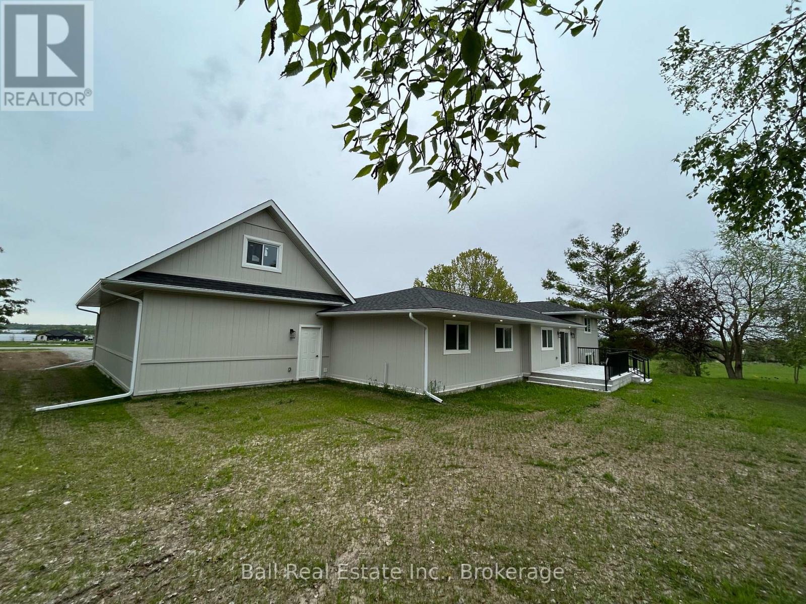 73 LAKEVIEW CRESCENT - 43