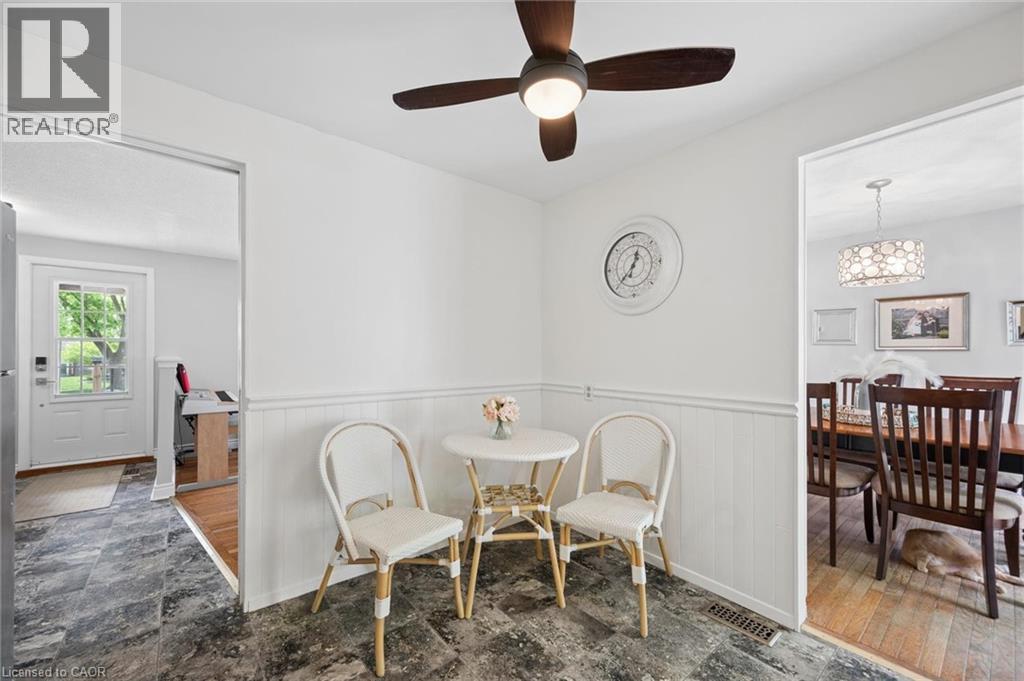 50 LEWIS Crescent - 12