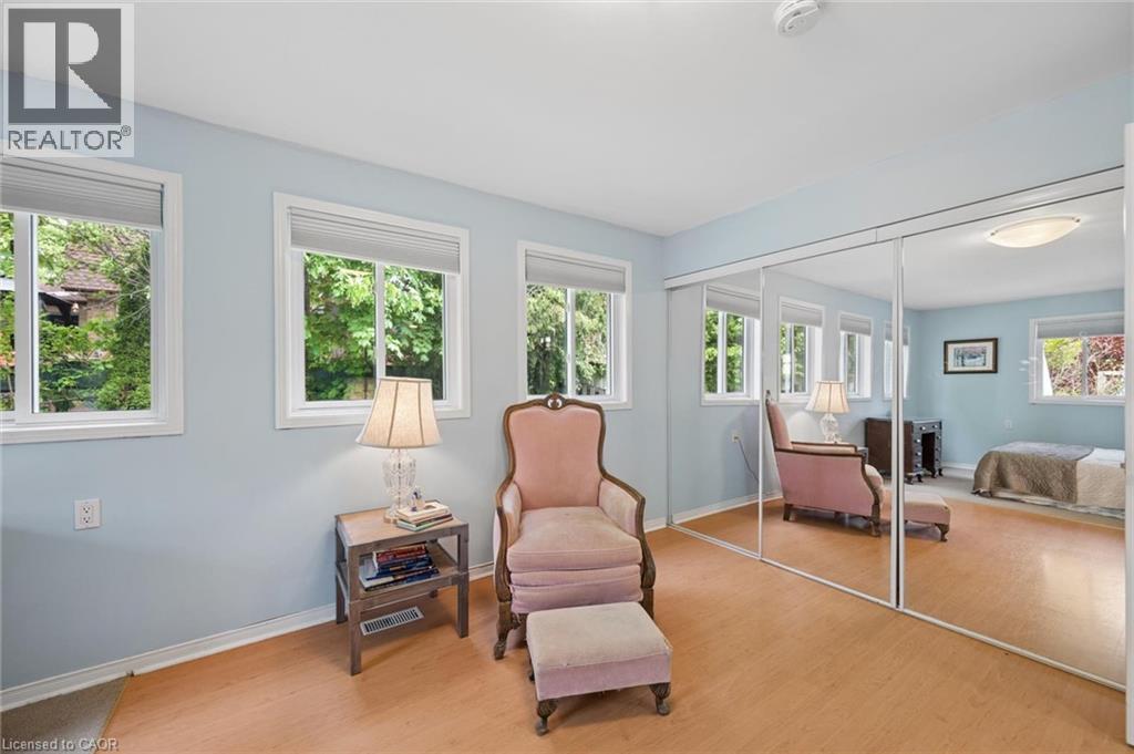 50 LEWIS Crescent - 17