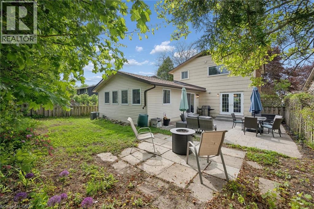 50 LEWIS Crescent - 41