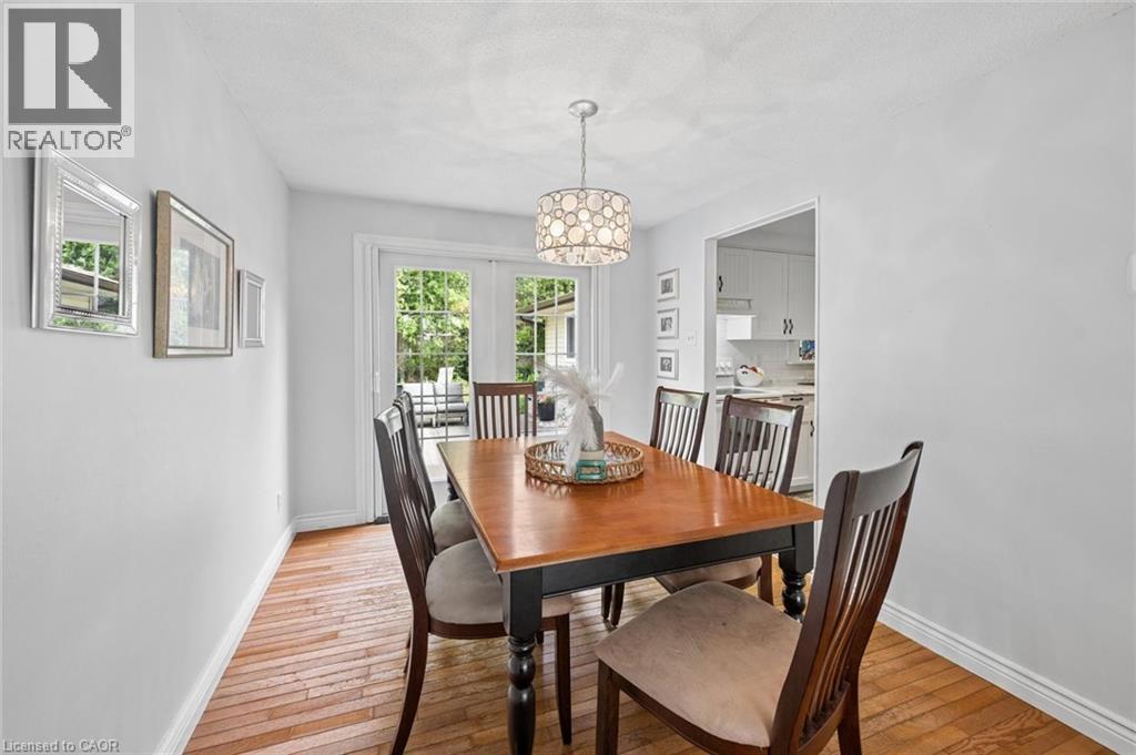 50 LEWIS Crescent - 8