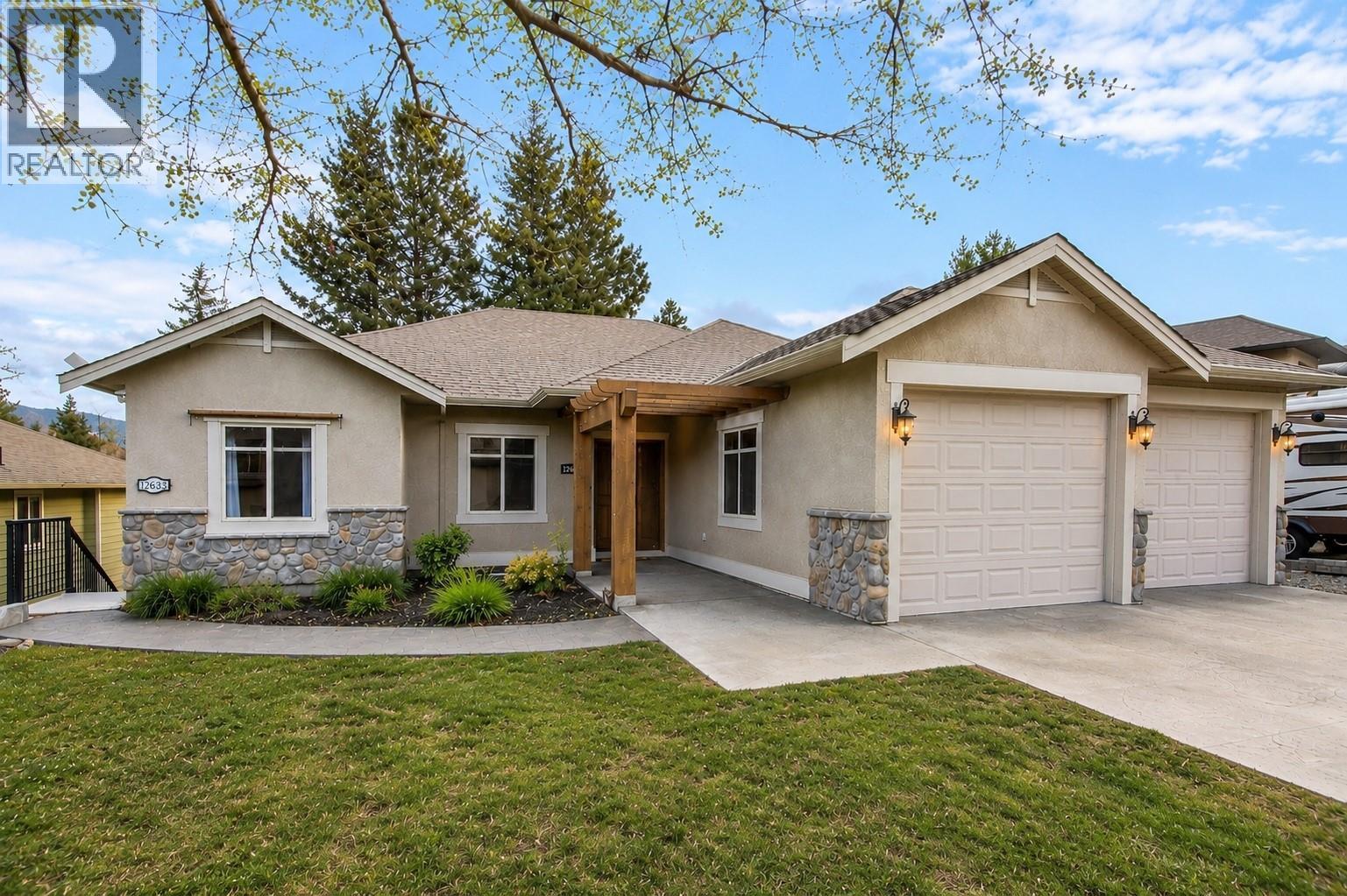 12633 Driftwood Court, Lake Country