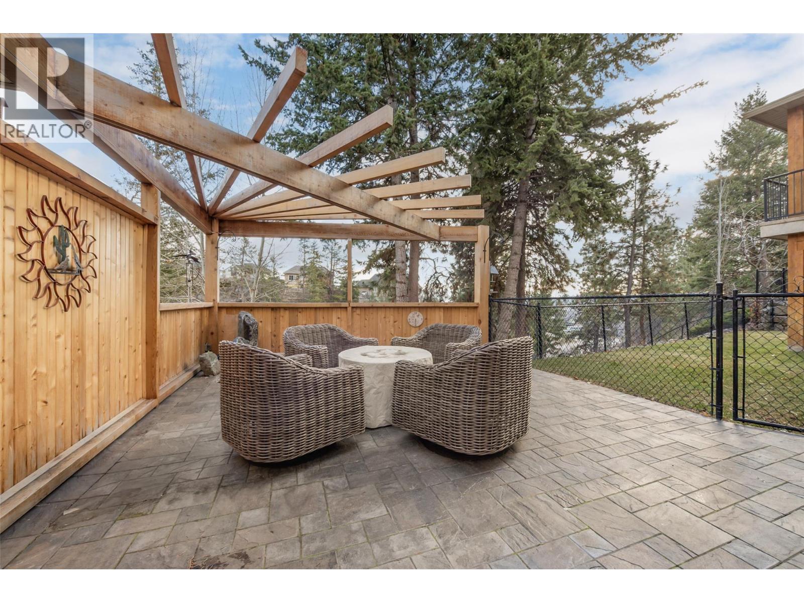  12633 Driftwood Court, Lake Country