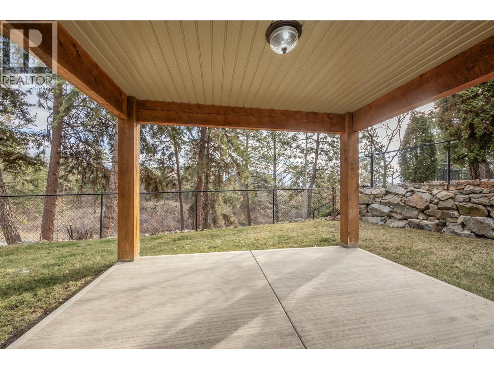  12633 Driftwood Court, Lake Country