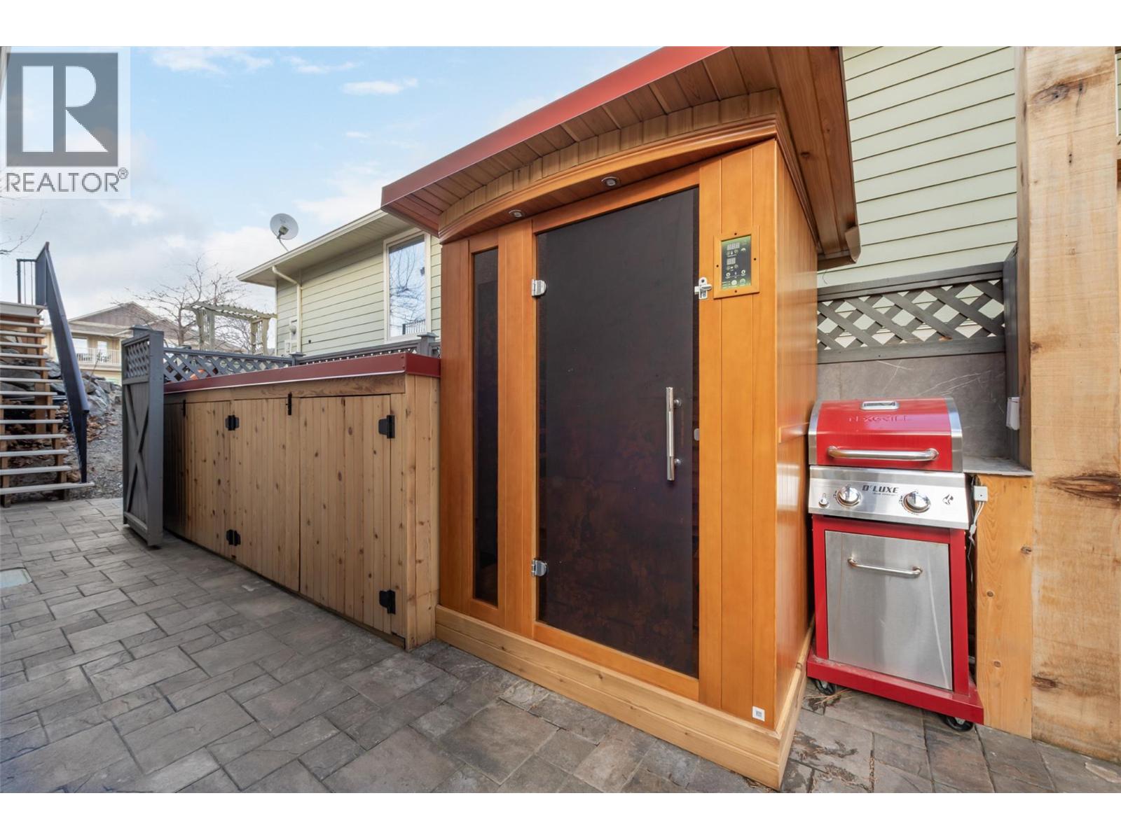  12633 Driftwood Court, Lake Country