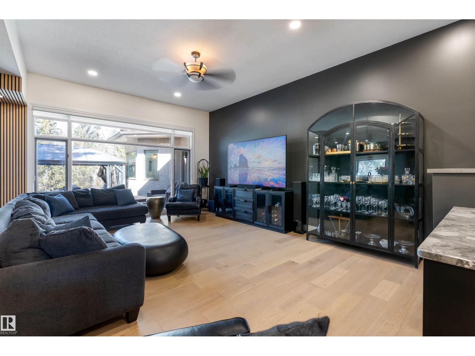 11412 12 AV NW NW - 15