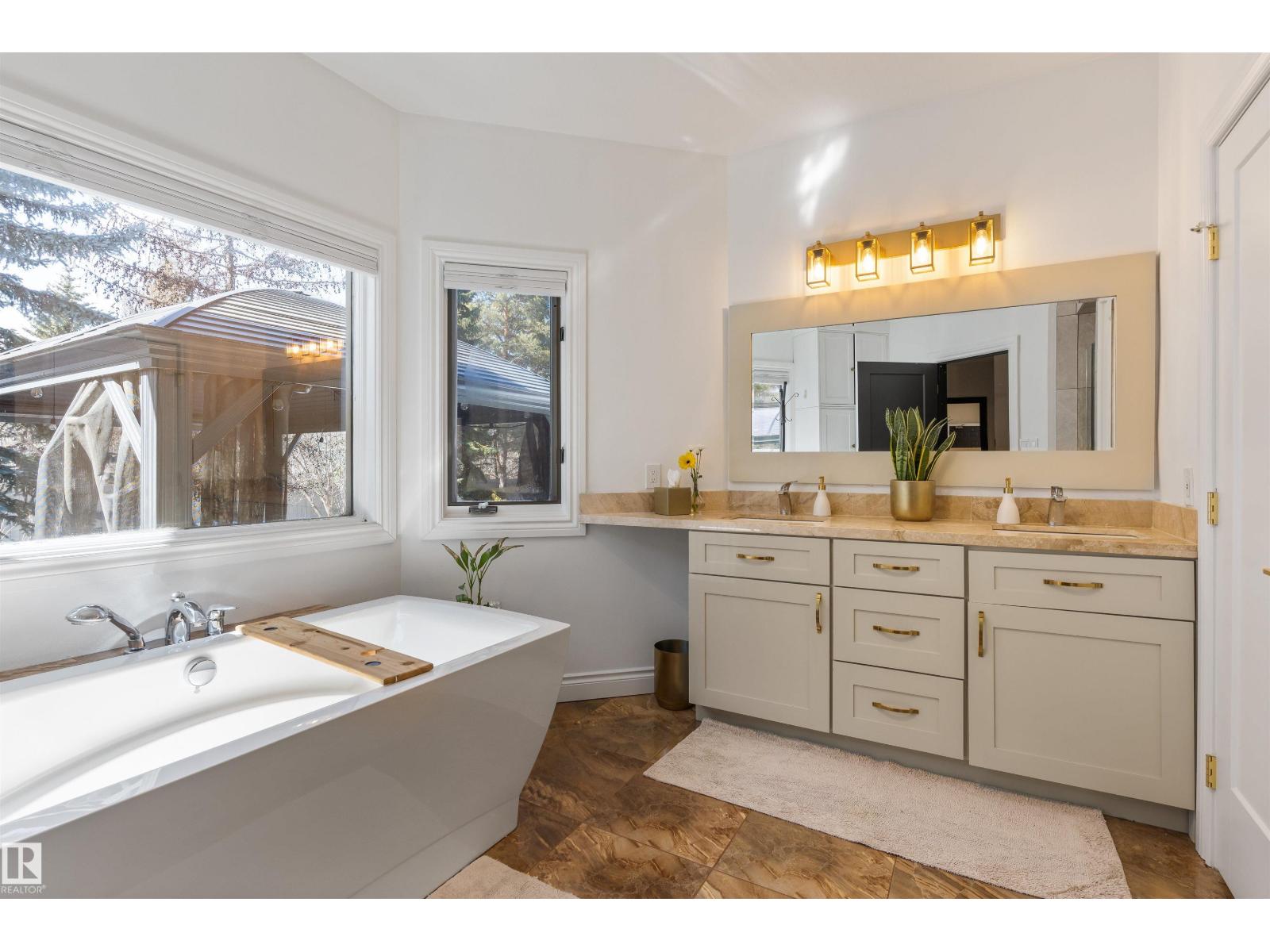 11412 12 AV NW NW - 29