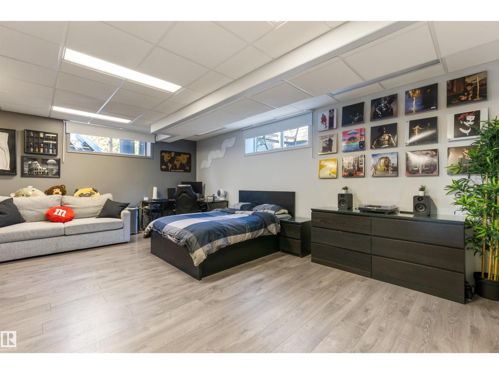 11412 12 AV NW NW - 45