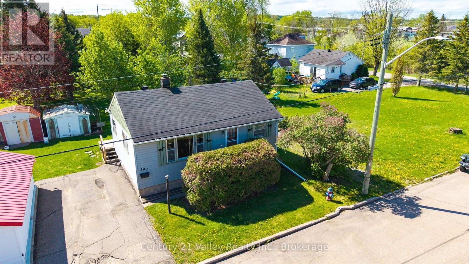 397 MARY AVENUE - Image 2