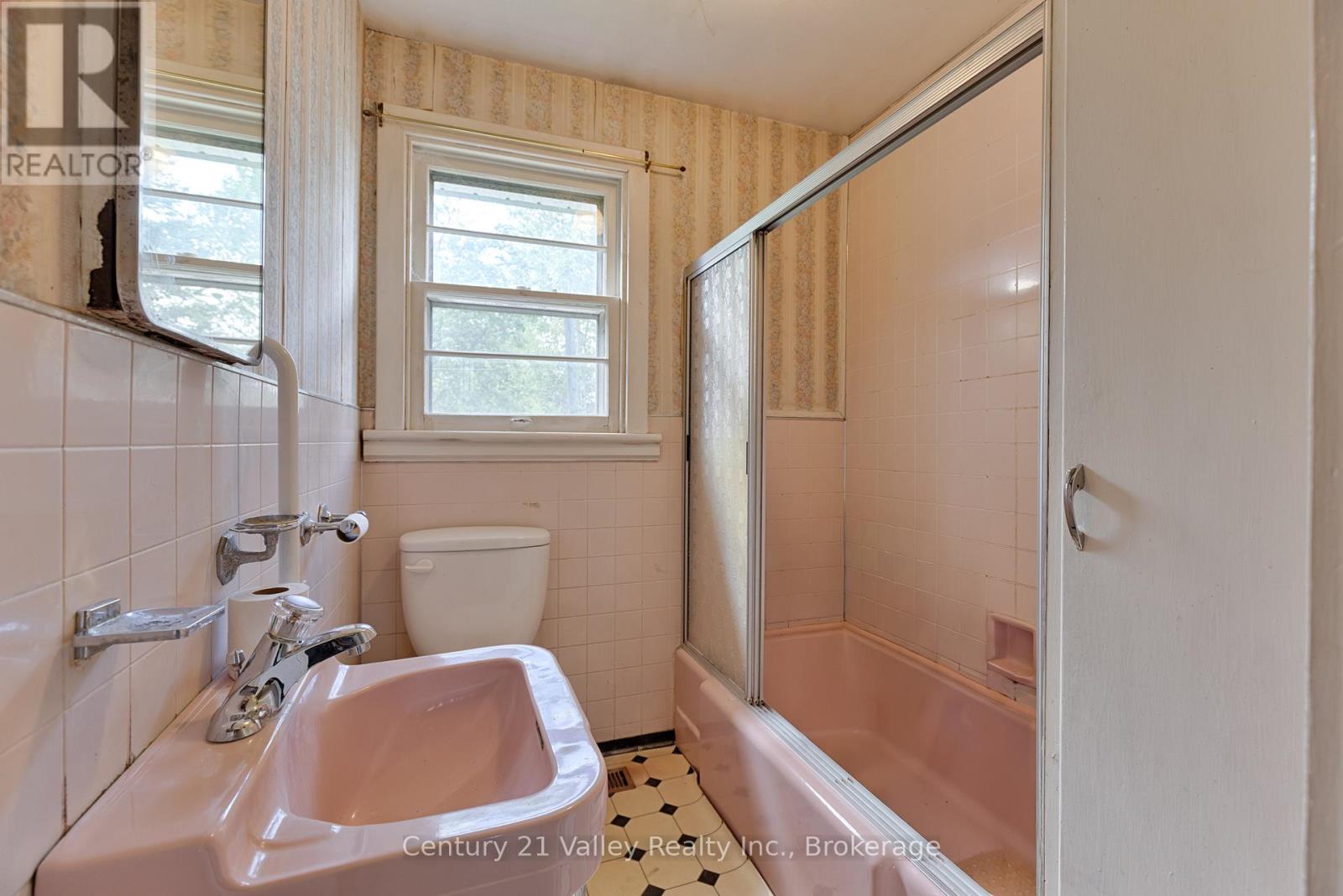 397 MARY AVENUE - 21