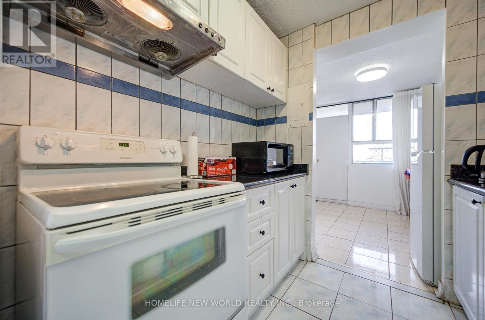 #303 1950 KENNEDY ROAD - 12