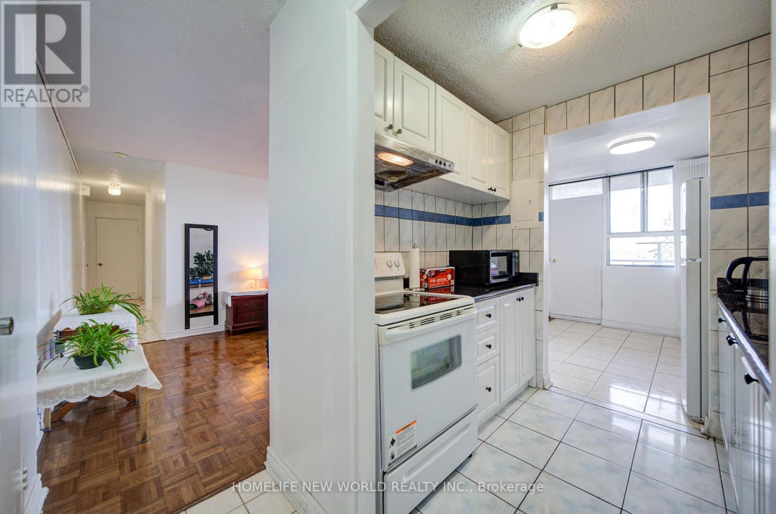 #303 1950 KENNEDY ROAD - 13