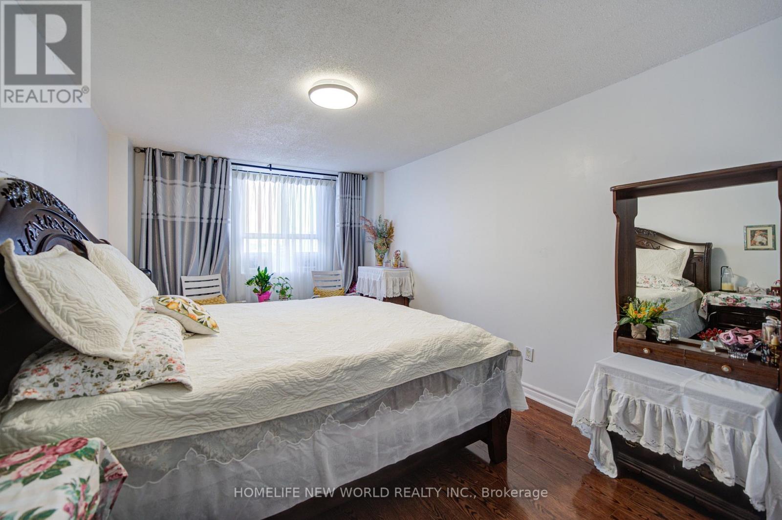 #303 1950 KENNEDY ROAD - 22