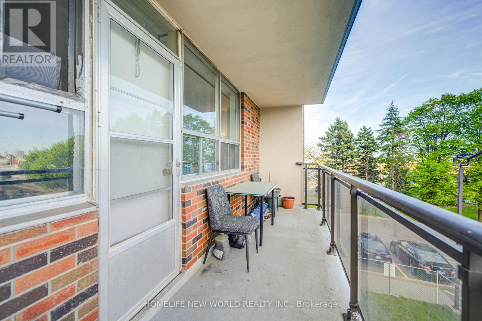 #303 1950 KENNEDY ROAD - 28