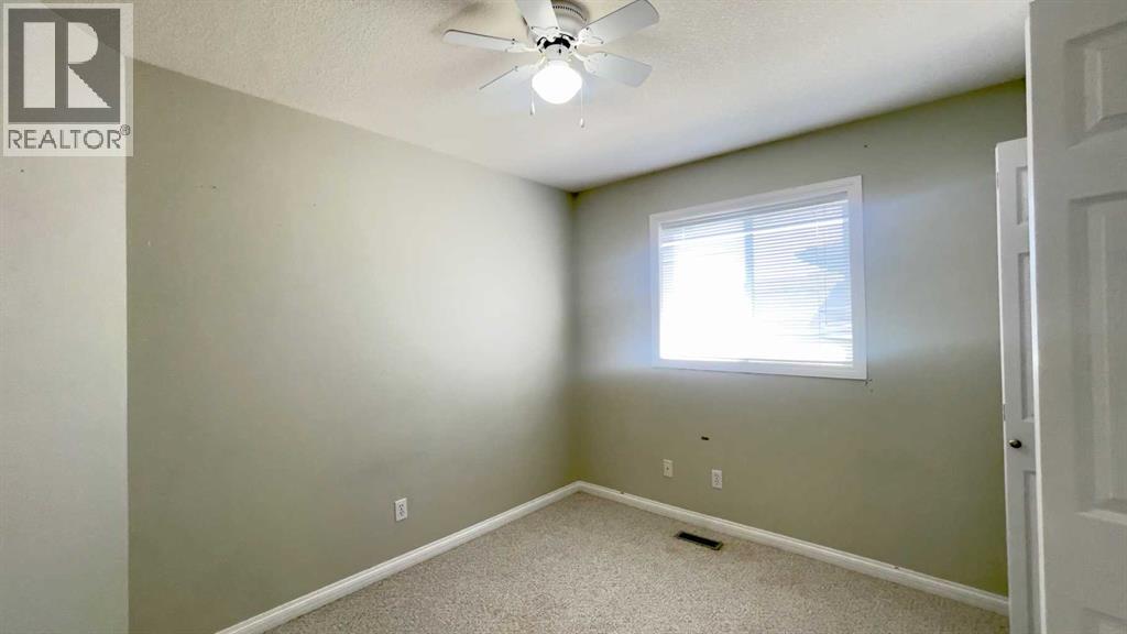 34 Blackfoot Road W - 8