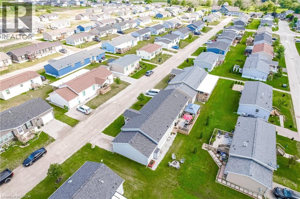 17 SILVER ASPEN Drive - 33