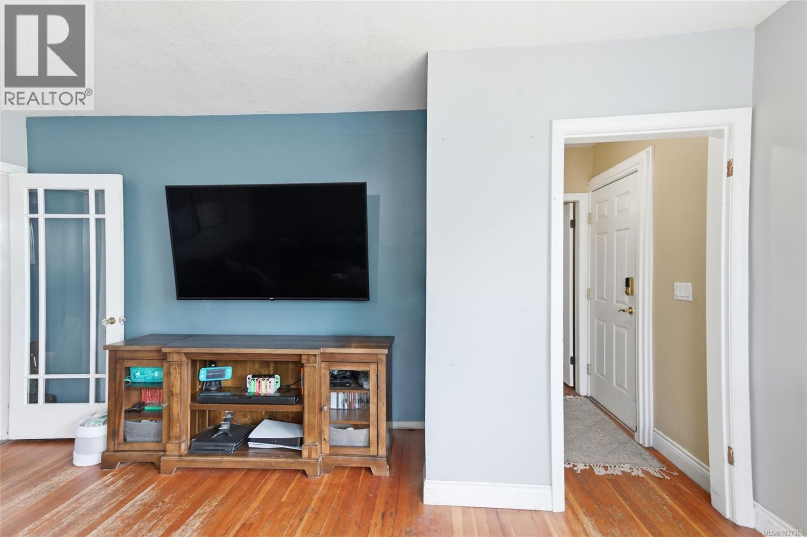 3906 10th Ave - 4