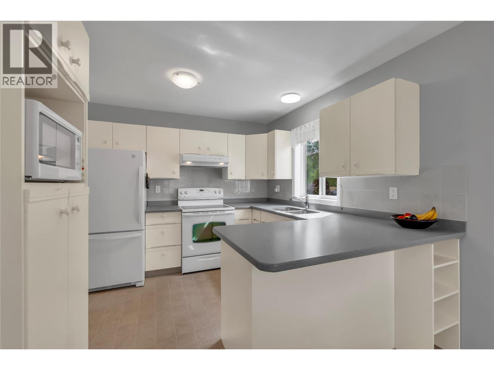 145 Redwing Place Unit# 8, Oliver